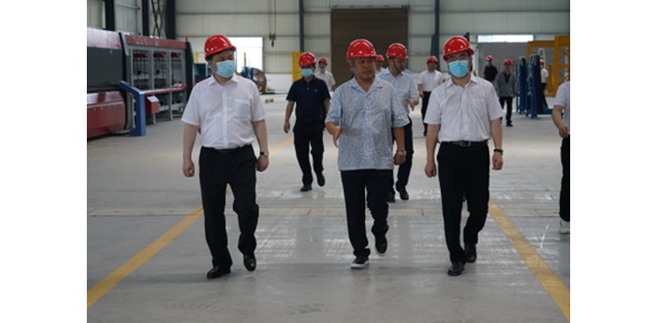 2022-6-29市委書記劉革安陪同省金融監(jiān)管局、國家開發(fā)銀行等領導視察萬眾集團